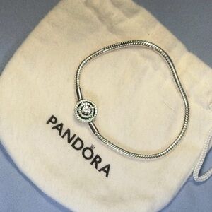 NEW 100% Authentic PANDORA
925 Silver Halo Snake Chain Charm
Bracelet 590038C01